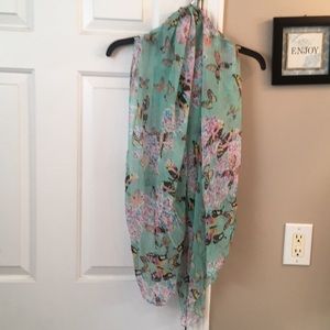 Pretty butterfly scarf